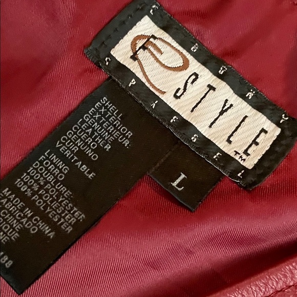 Beautiful deep red 100% leather vest with satin lining. Size large. - Picture 5 of 5